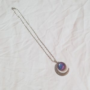 ❤sale NWOT Crescent Moon Necklace